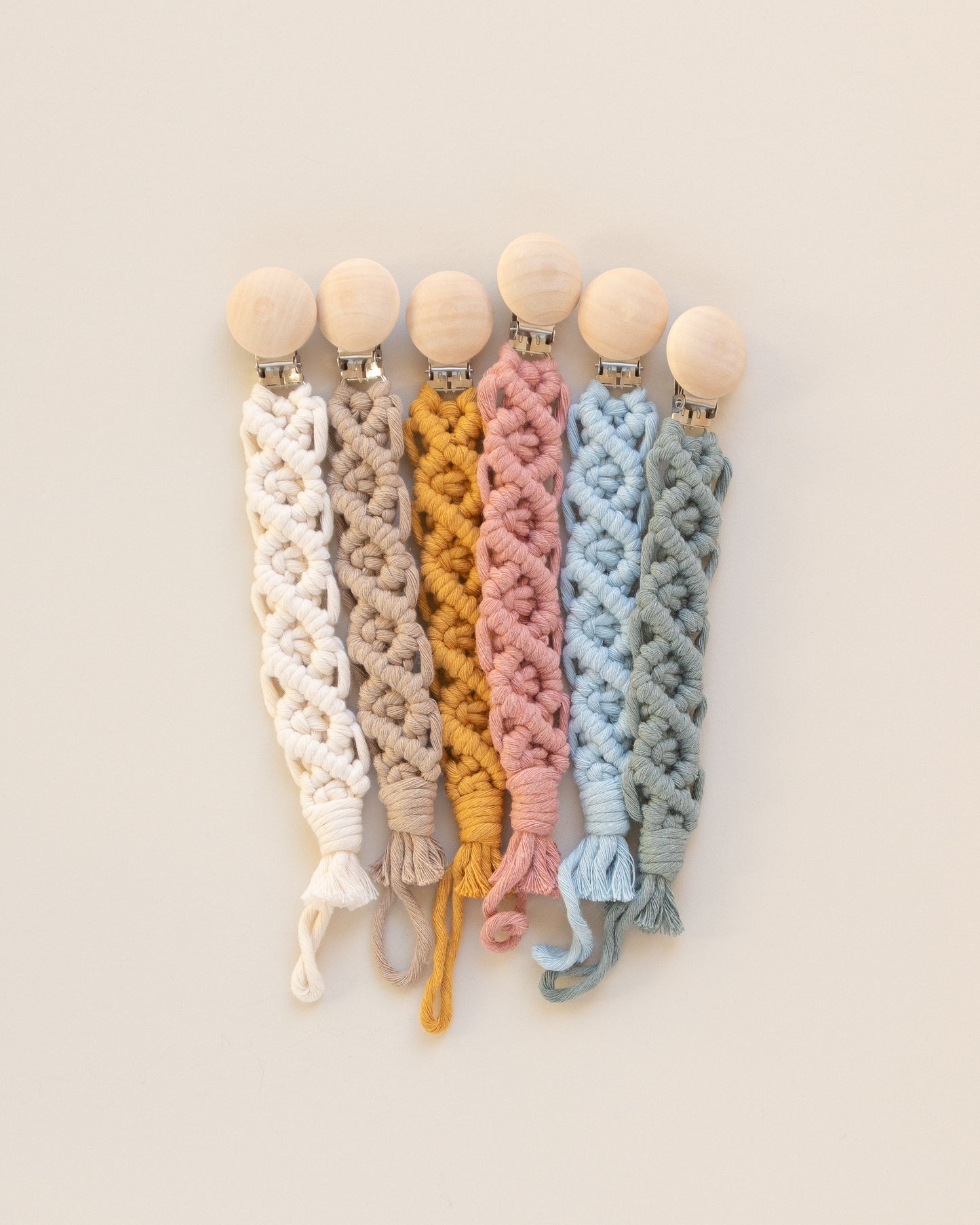 Prendedor macramé blush