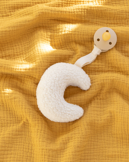 Lua carneirinho com guizo