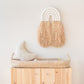 decoração quarto de criança – decoração quarto para bebé – acessório decorativo - arco-íris para pendurar parede – feito à mão – arco-íris em ráfia – estilo boho – peça minimalista
