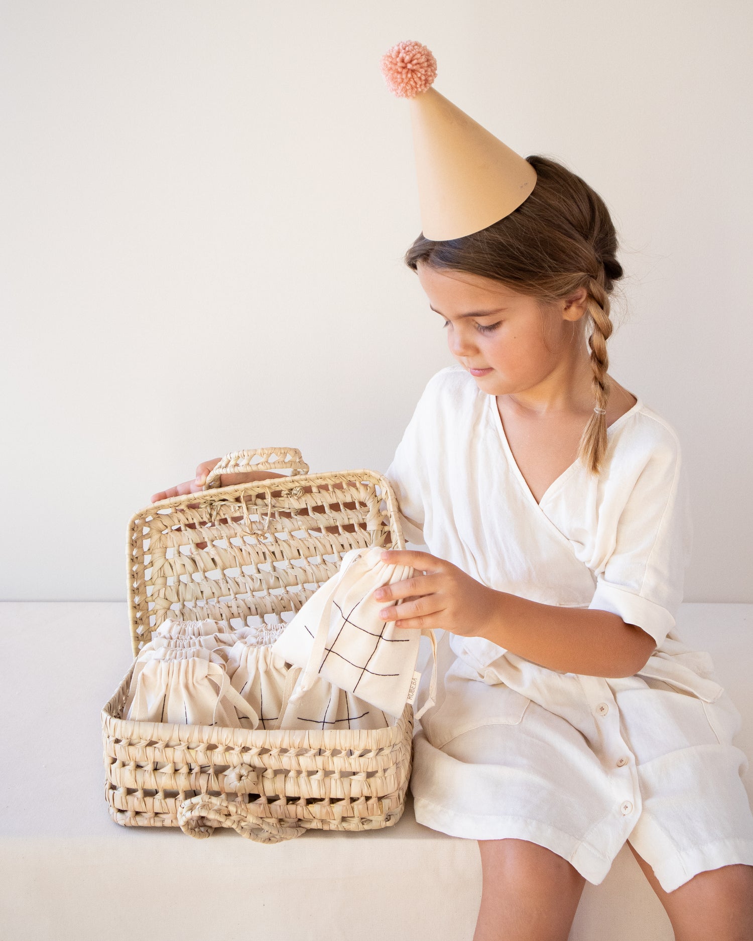 cestos – maleta – conjunto de maletas – baú – mala - artigos em palma – arrumação – organização – quartos de bebés – quartos de criança – feito à mão – decoração